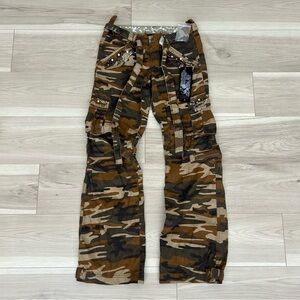 new with tags low rise miss me camo pants